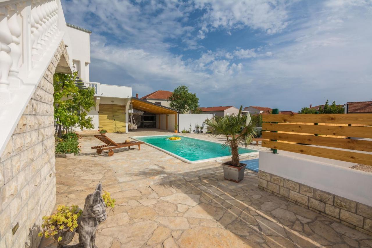 Apartments Barbara ตรีบูนย์ ภายนอก รูปภาพ
