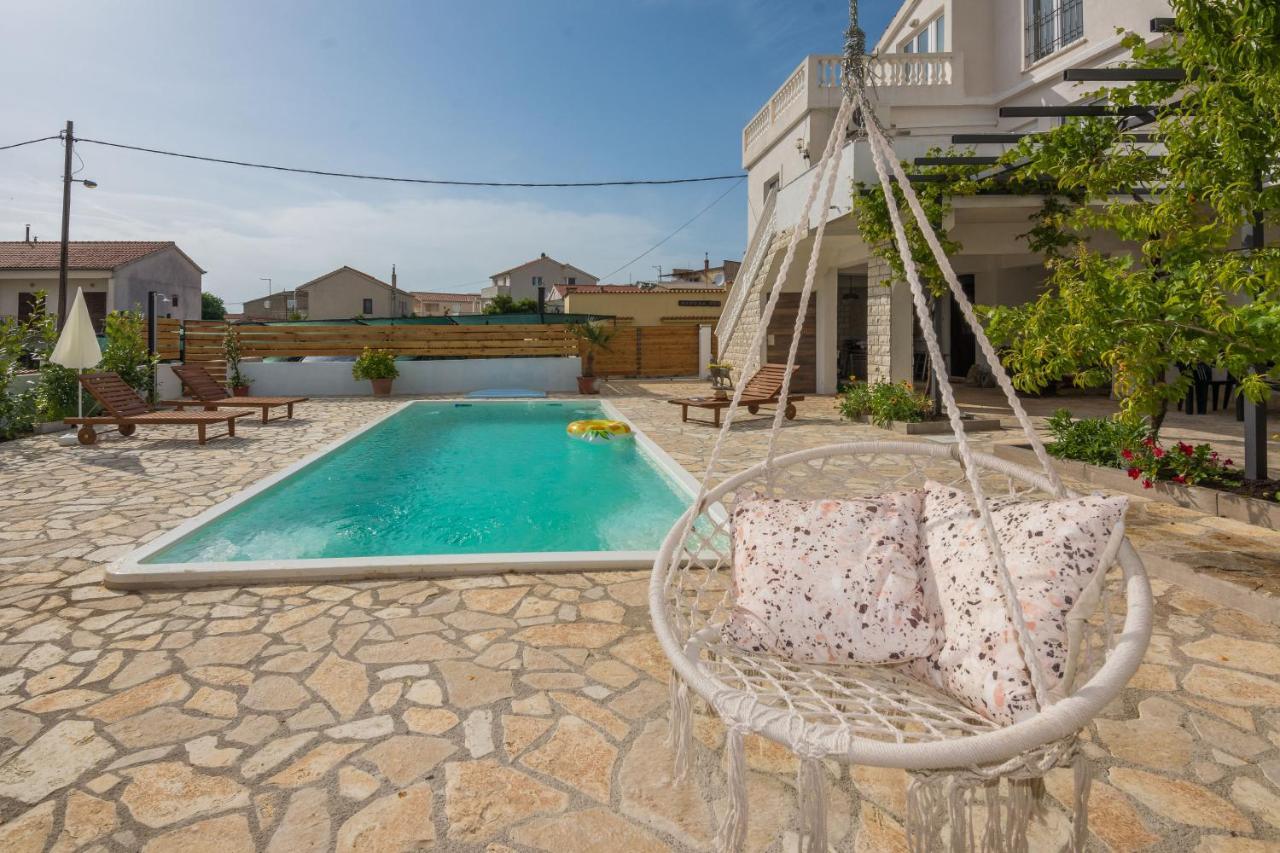 Apartments Barbara ตรีบูนย์ ภายนอก รูปภาพ