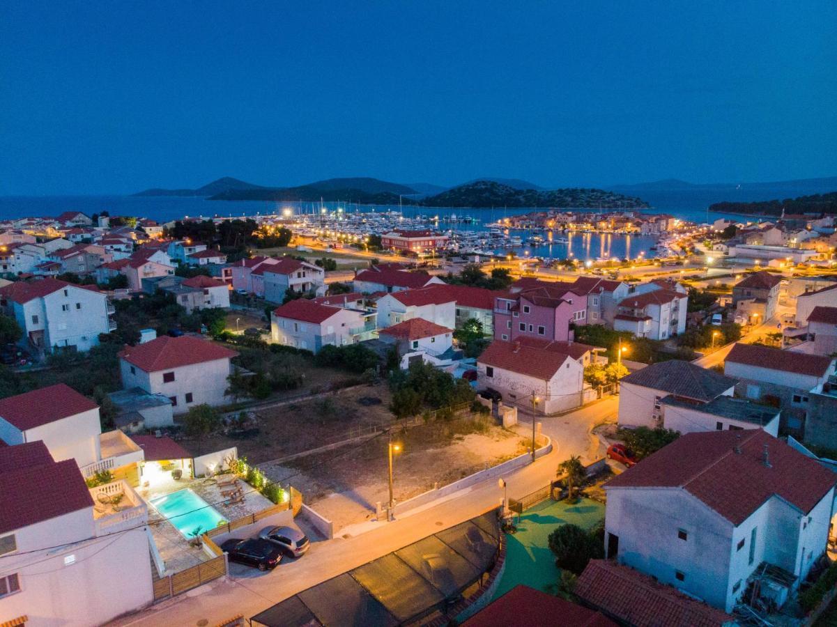 Apartments Barbara ตรีบูนย์ ภายนอก รูปภาพ