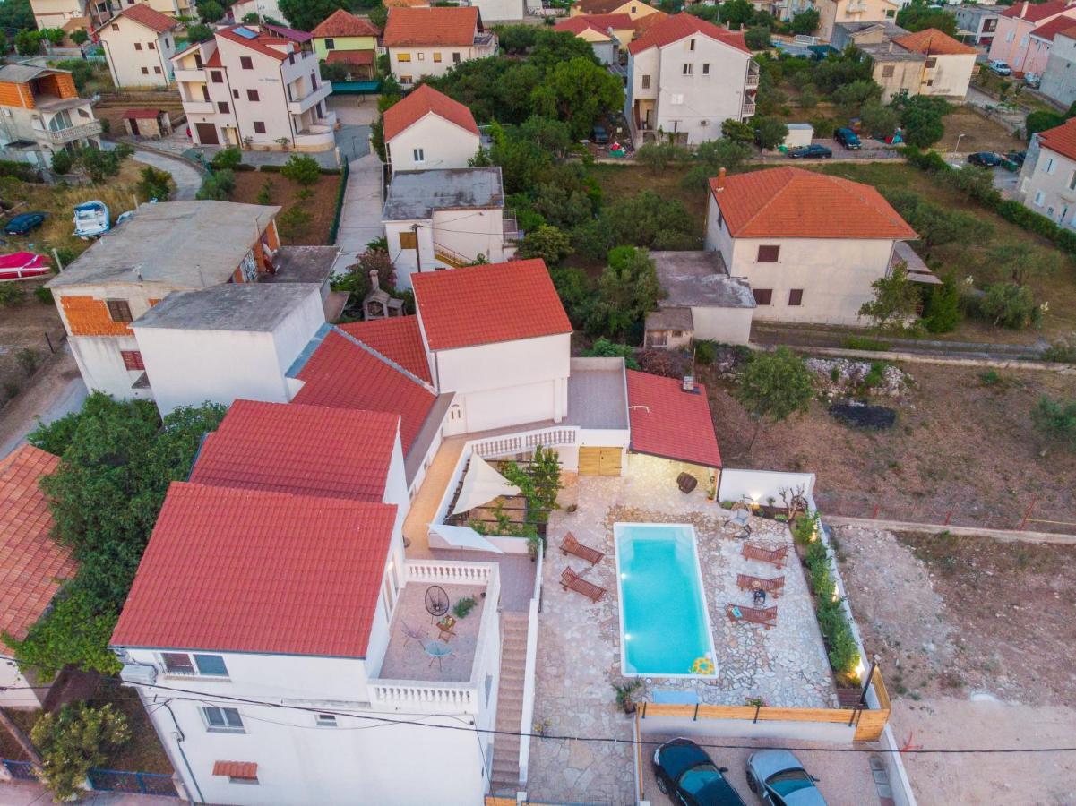 Apartments Barbara ตรีบูนย์ ภายนอก รูปภาพ