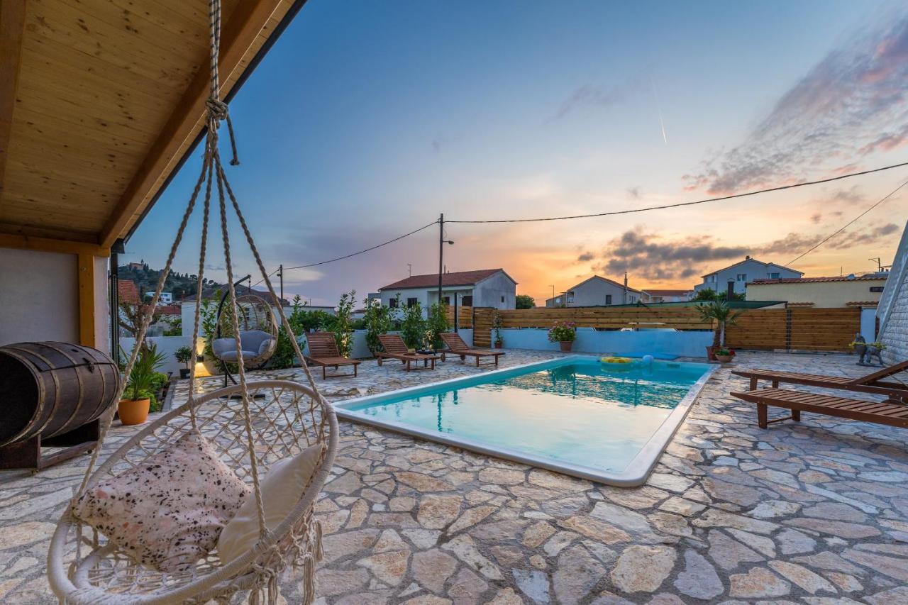 Apartments Barbara ตรีบูนย์ ภายนอก รูปภาพ