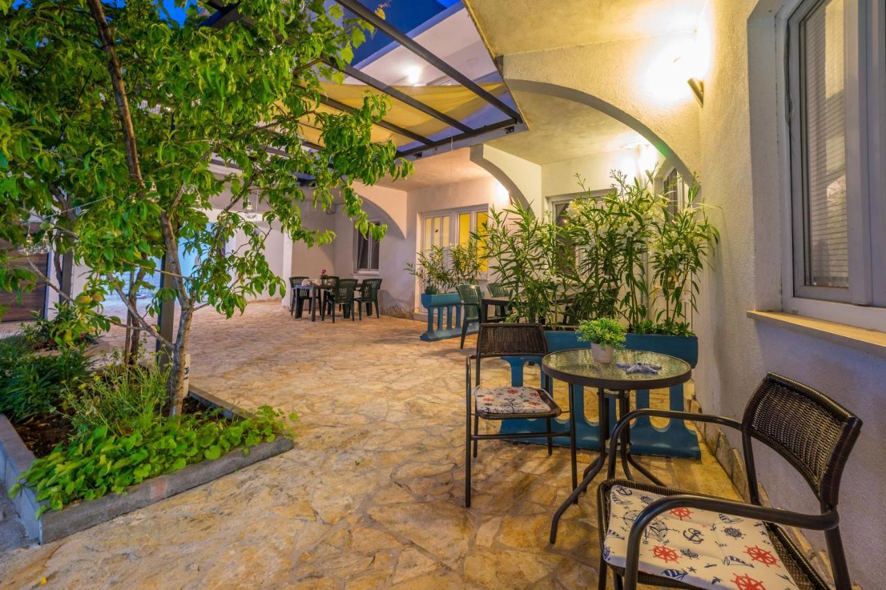 Apartments Barbara ตรีบูนย์ ภายนอก รูปภาพ