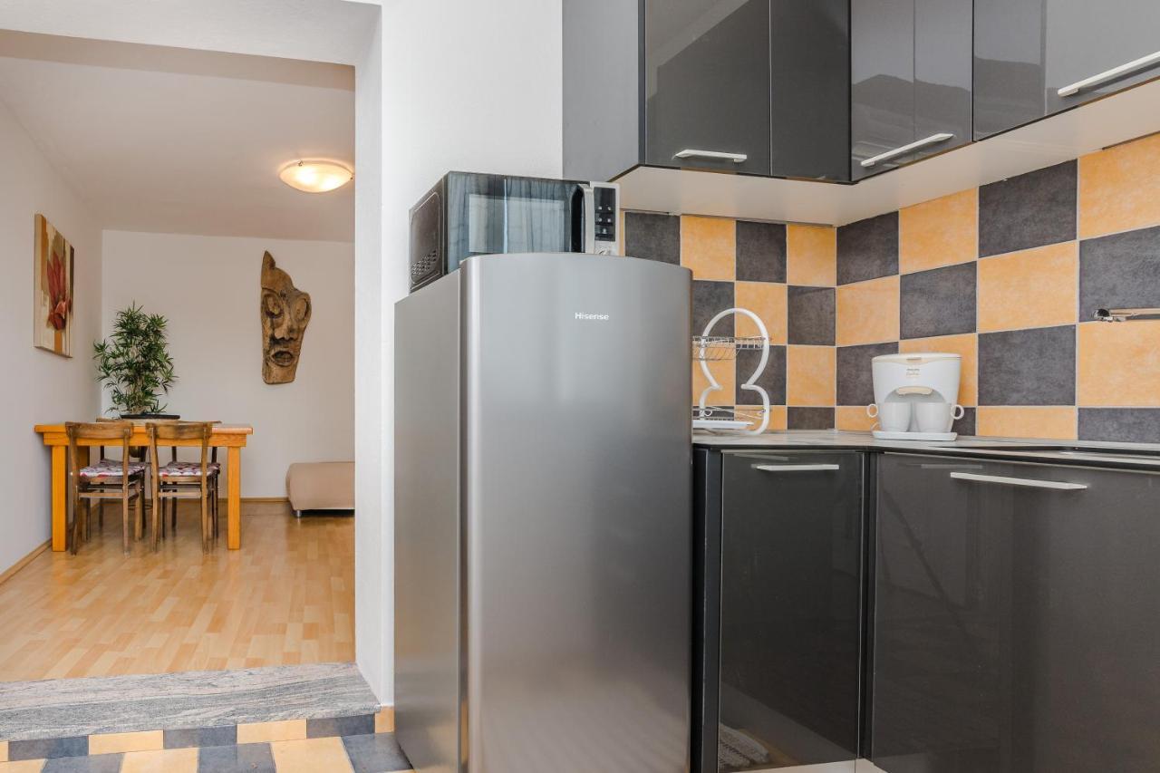 Apartments Barbara ตรีบูนย์ ภายนอก รูปภาพ